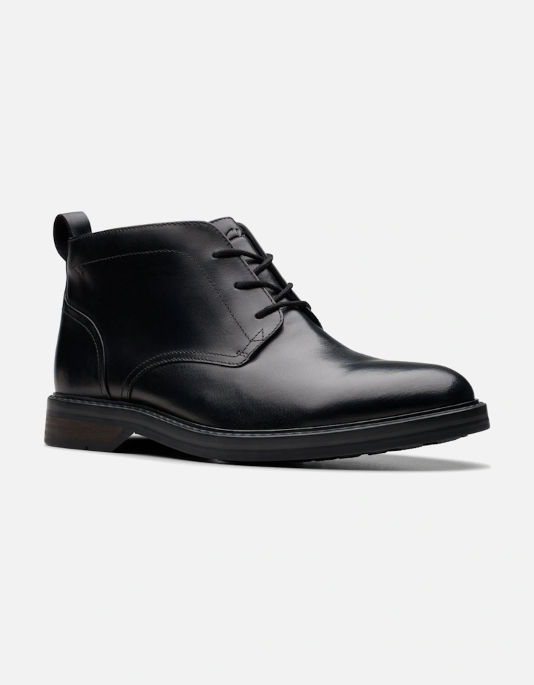 Aldwin Chukka boot in Black Leather