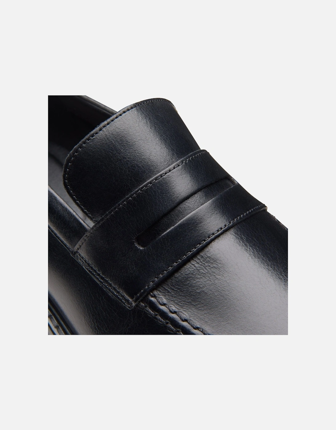 Aldwin Step in Black Leather