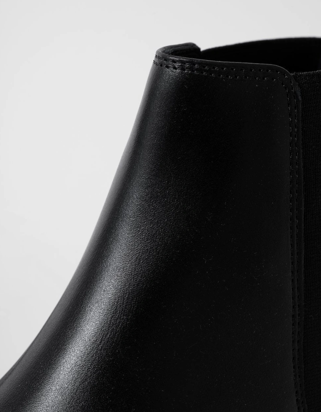 Cedric Mens Leather Chelsea Boots