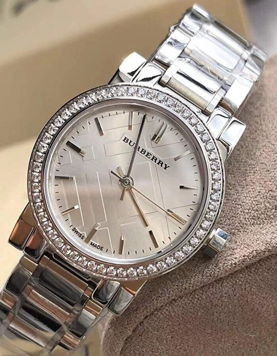 BU9220 Ladies Watch The City Diamonds 26mm