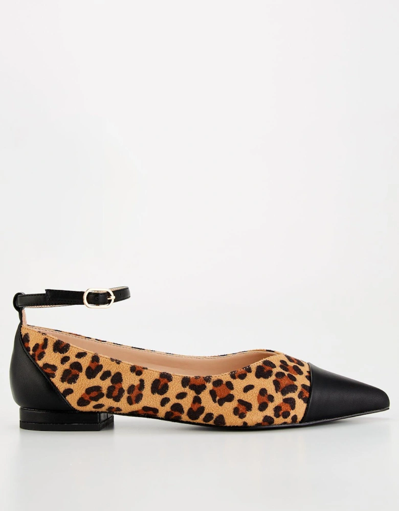 Oliny Pointed Toe Flat Shoe - Leopard/black