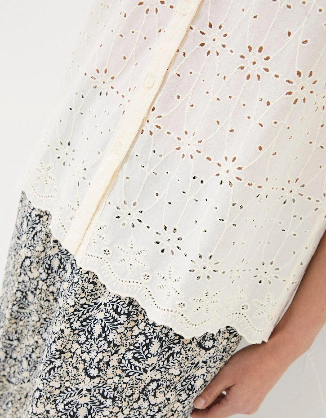 Jiya Broderie Blouse - White