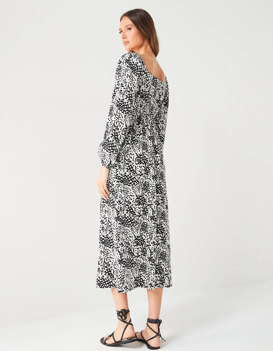 Printed Long Sleeve Midi Dress - Mono