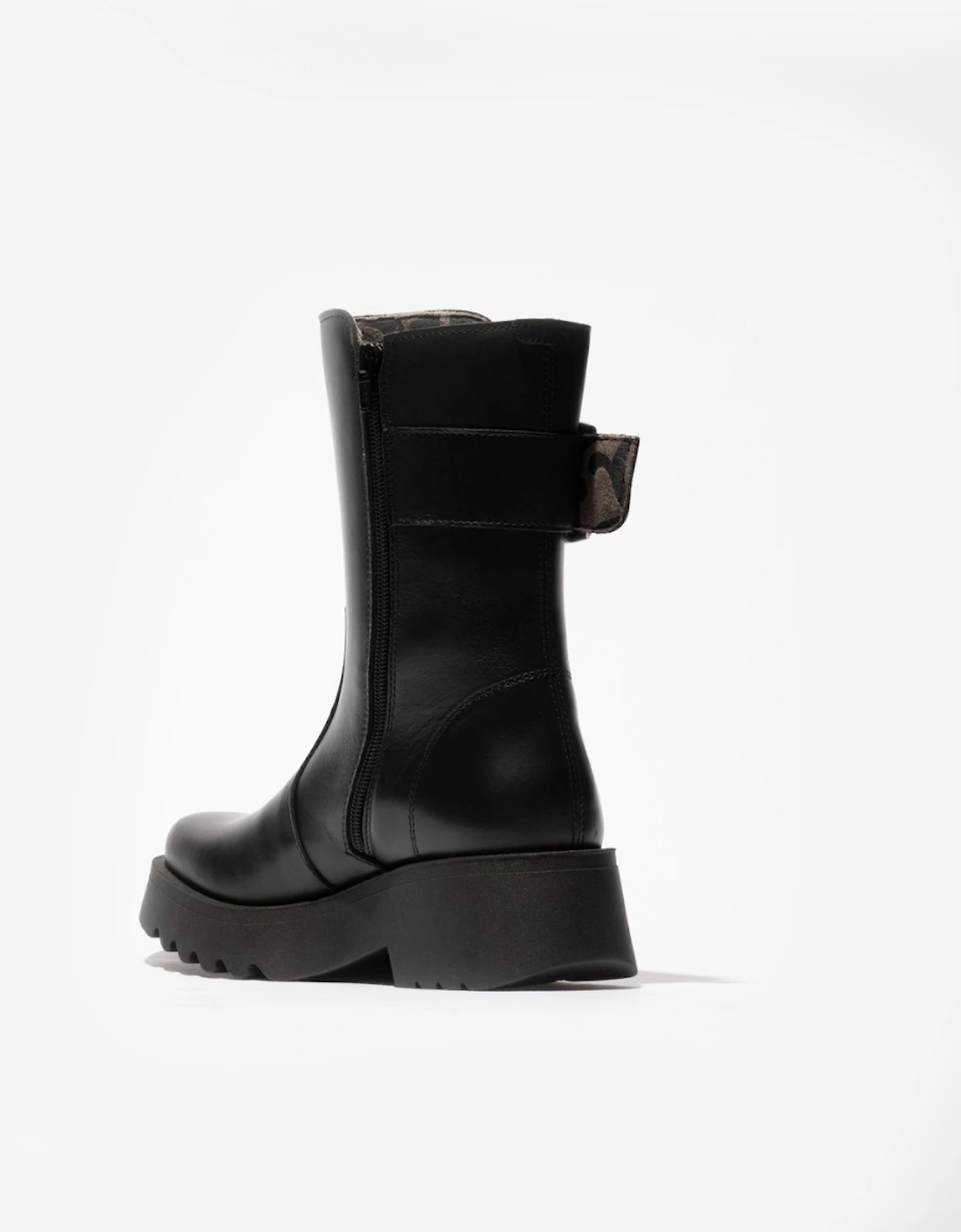 Women's MAZZ127 Rug Boot Black