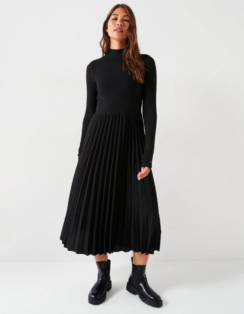 Pleated Long Sleeve Dress - Black