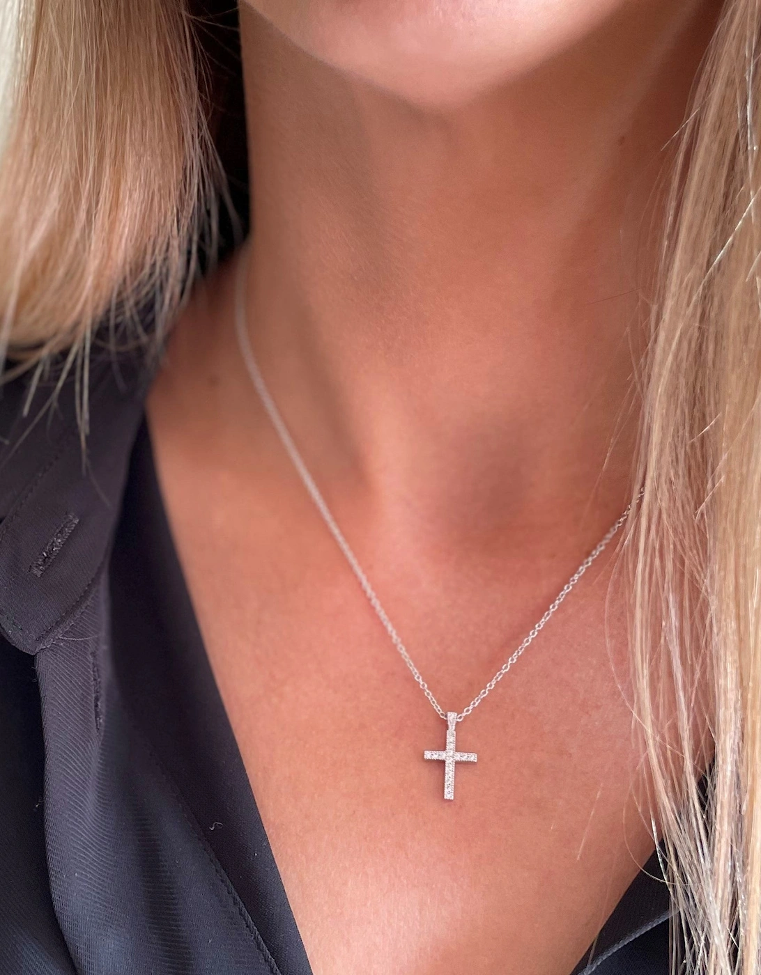 Classic Silver Cross Pendant