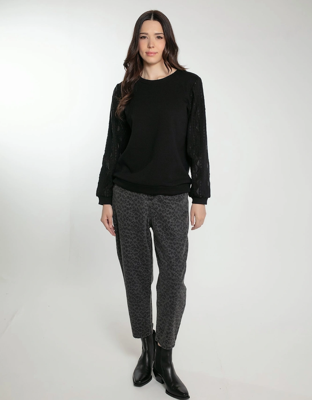 ANNABELLE SWEATER IN BLACK