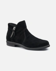 053 Black Suede