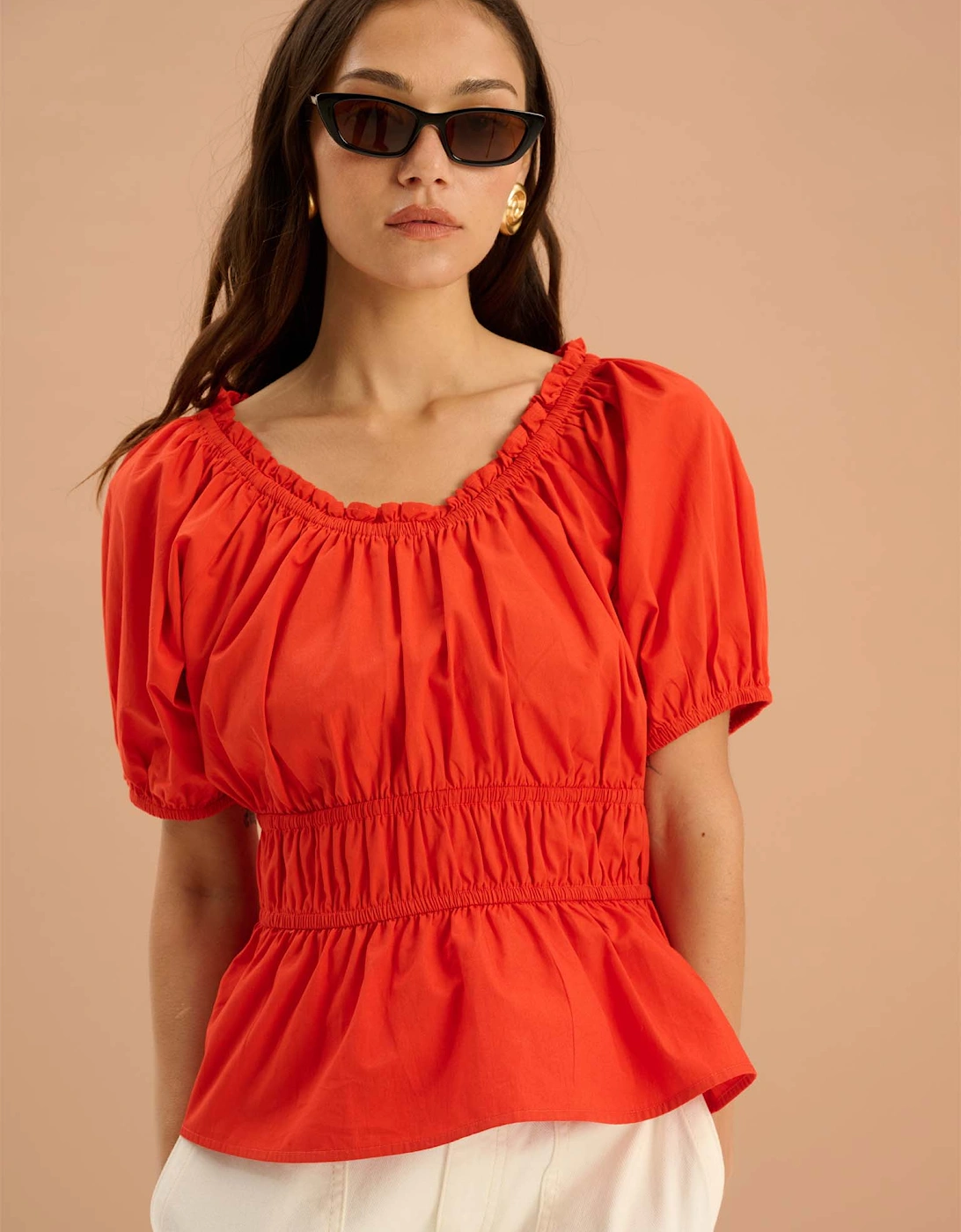 Ola Shirred Detail Short Sleeve Top in Red