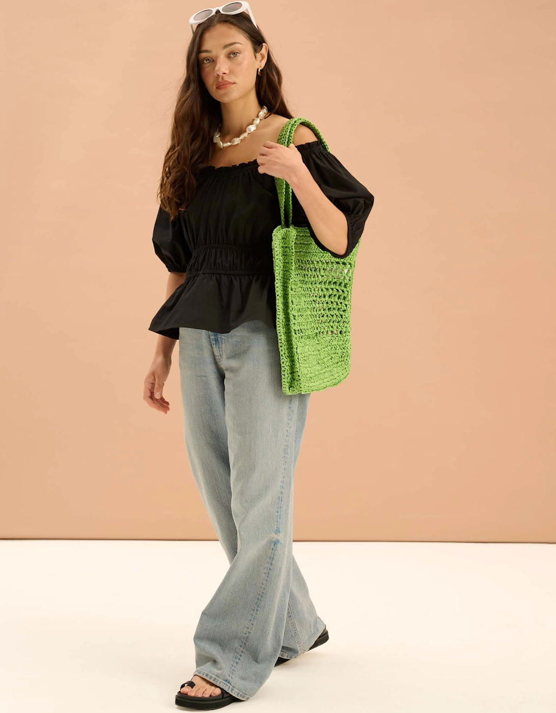 Ola Shirred Detail Short Sleeve Top in Black