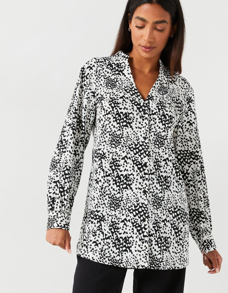 Longline Printed Shirt - Mono Print