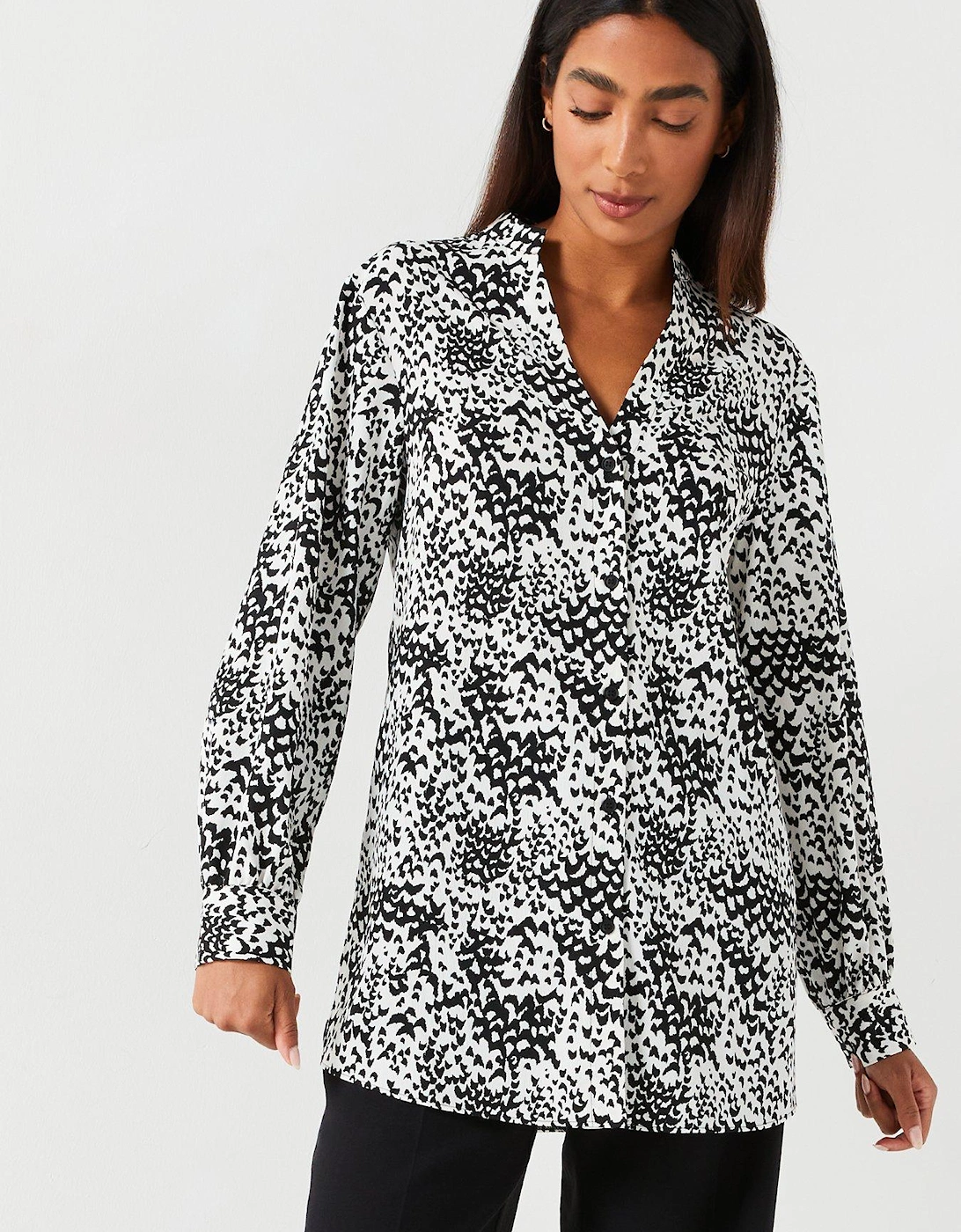 Longline Printed Shirt - Mono Print