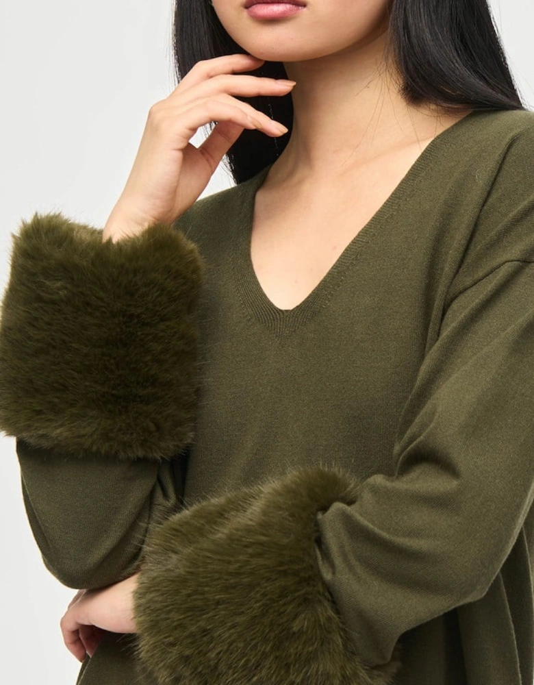 V neck sweater with faux fur cuffs