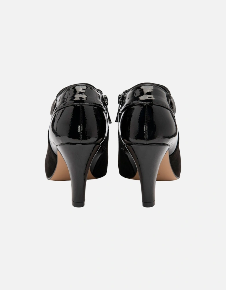 Auvergne Womens High Cut Court Shoes