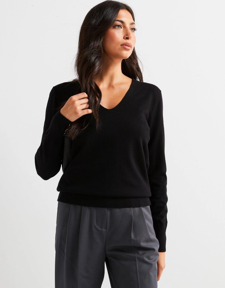 V Neck Jumper - Black