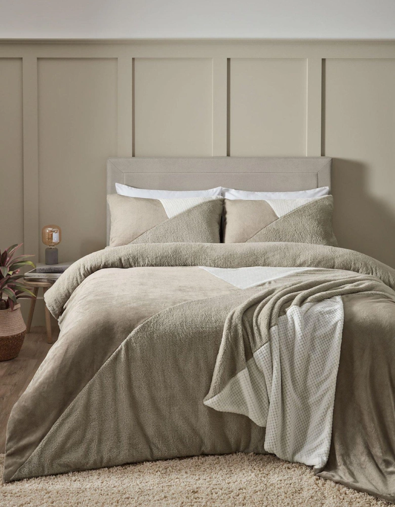 Larsson Geo Fleece Duvet Cover Set