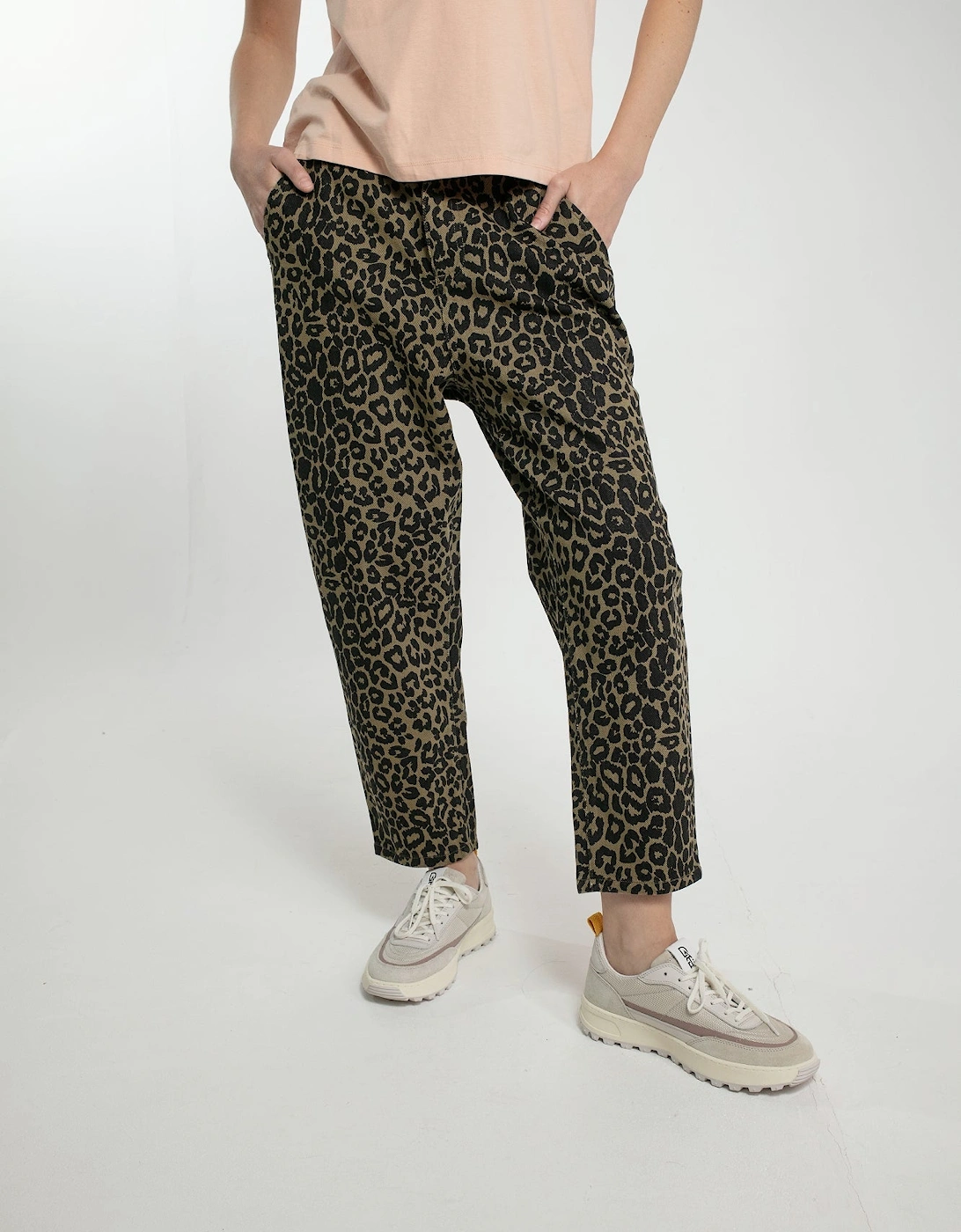 CAROLINE TROUSERS IN LEO KHAKI