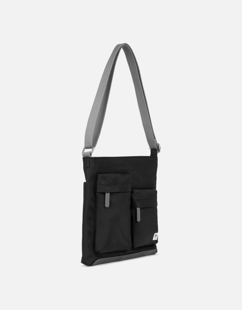 Kennington M Pocket Shoulder Bag