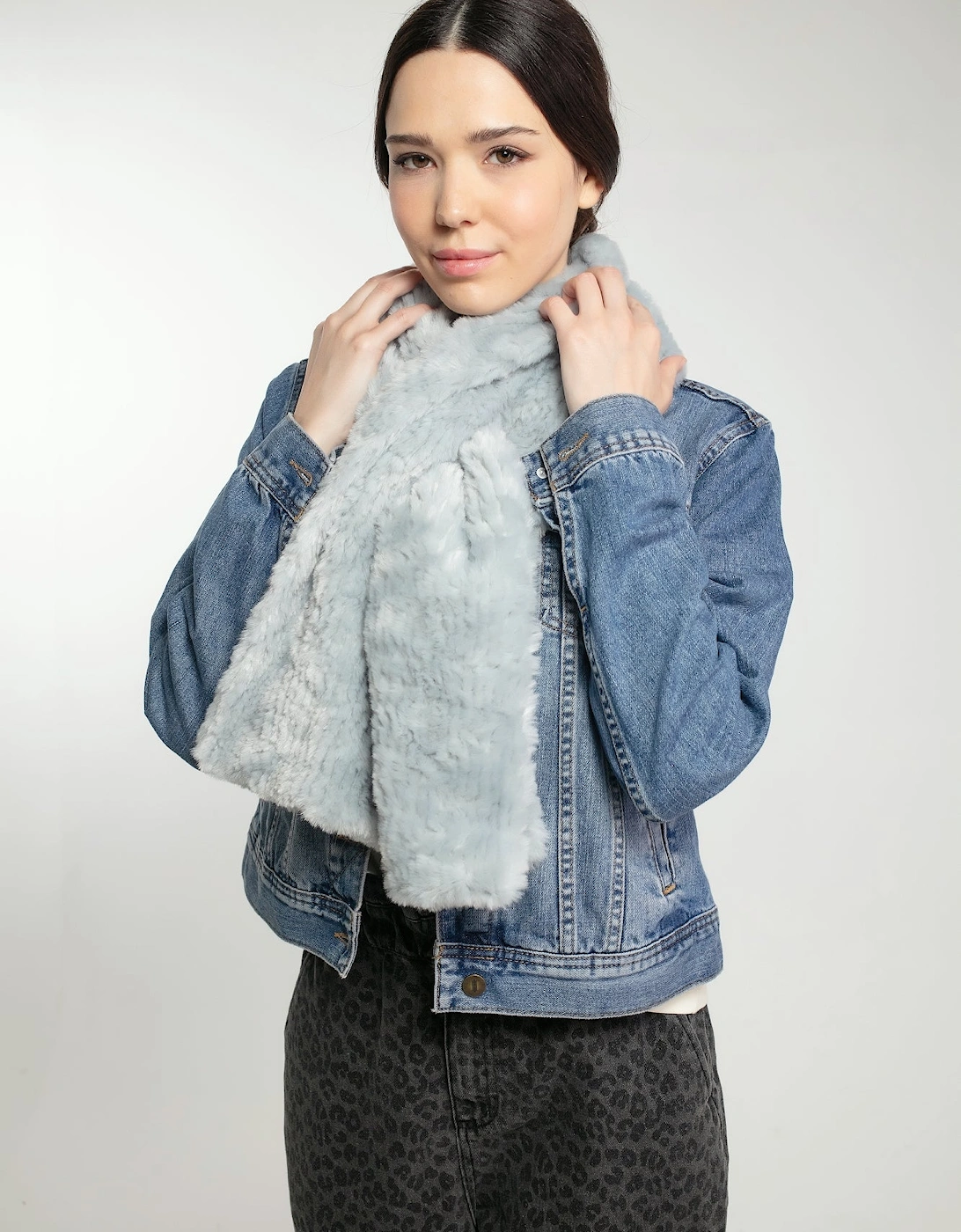 RIVINGTON FAUX FUR SCARF IN SKY BLUE, 3 of 2