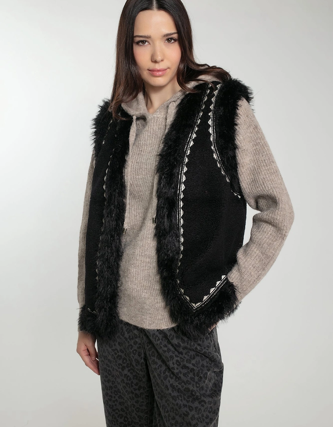 DANNIKA GILET IN BLACK