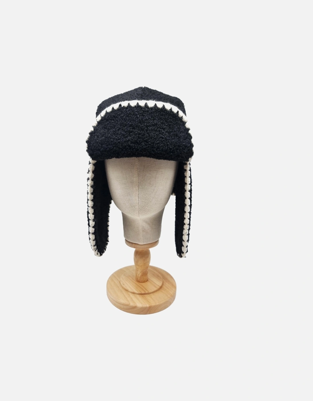 DANIKA TRAPPER HAT IN BLACK