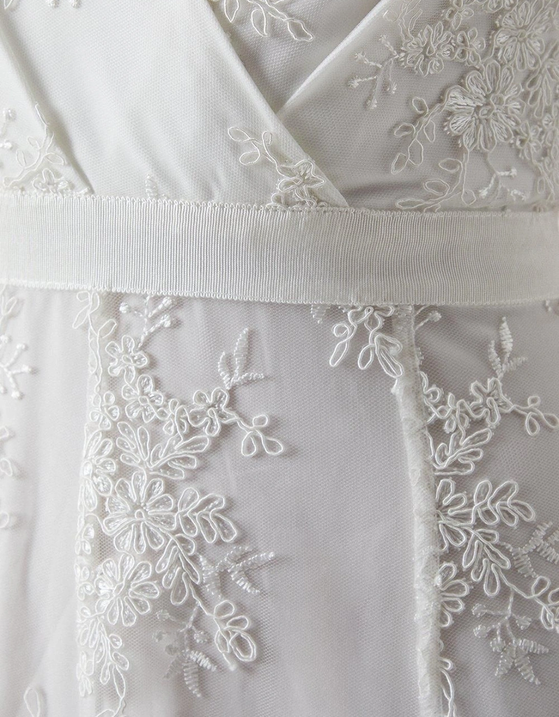 Embroidered Mesh Bow Detail Wedding Dress