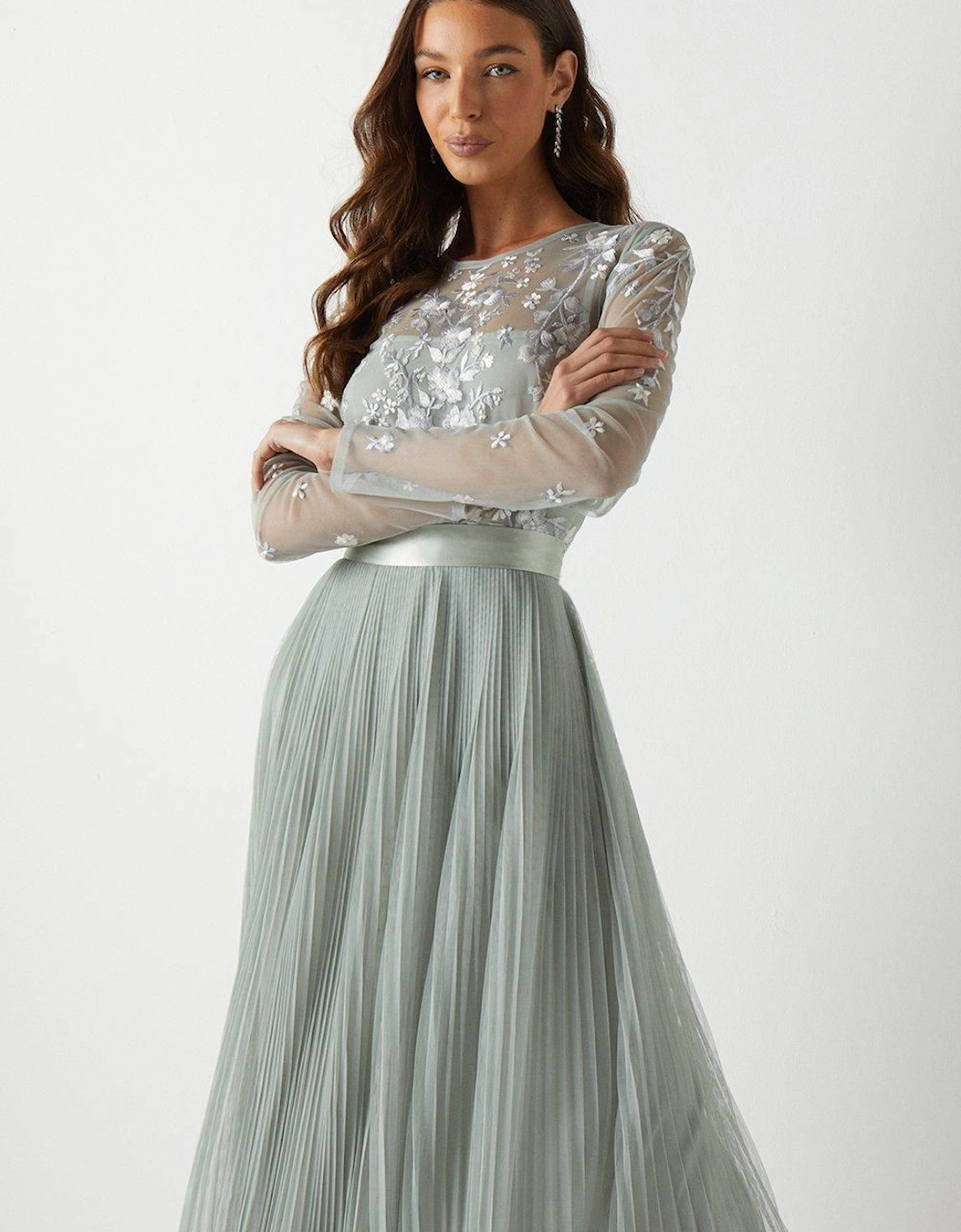 Embroidered Floral Pleated Midi Bridesmaid Dress