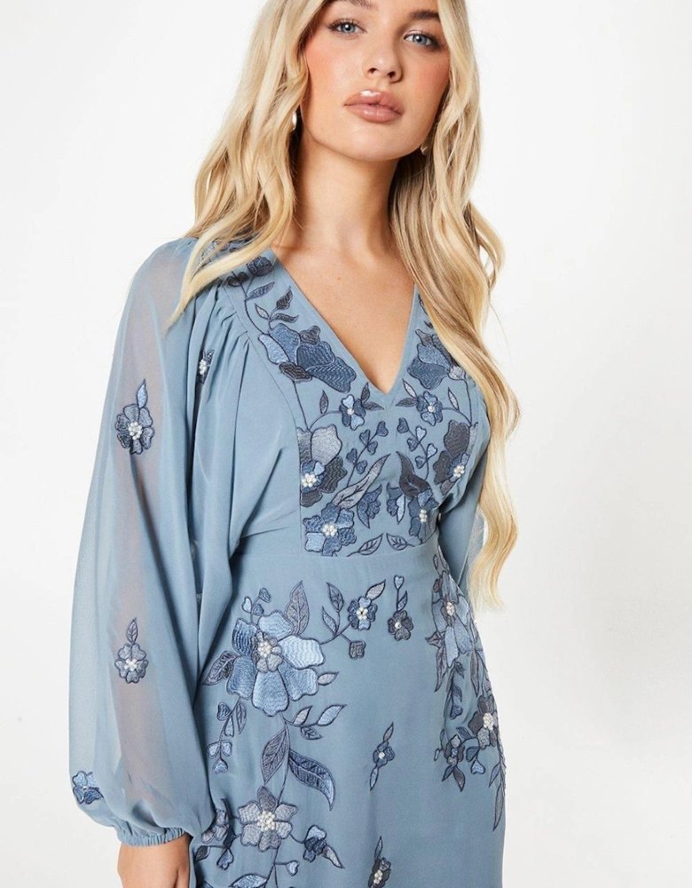 Petite Embellished And Embroidered Batwing Sleeve Midi Dress