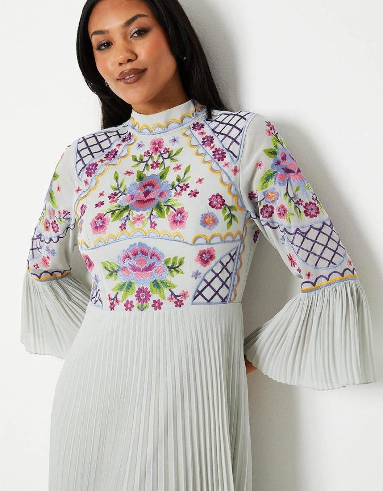 Embroidered Bell Sleeve Pleated Skirt Dress