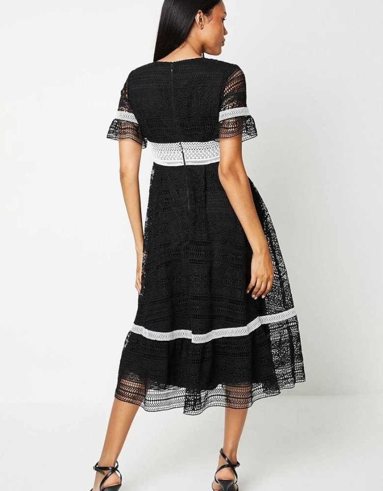 Lace Trim Detail Midi Dress