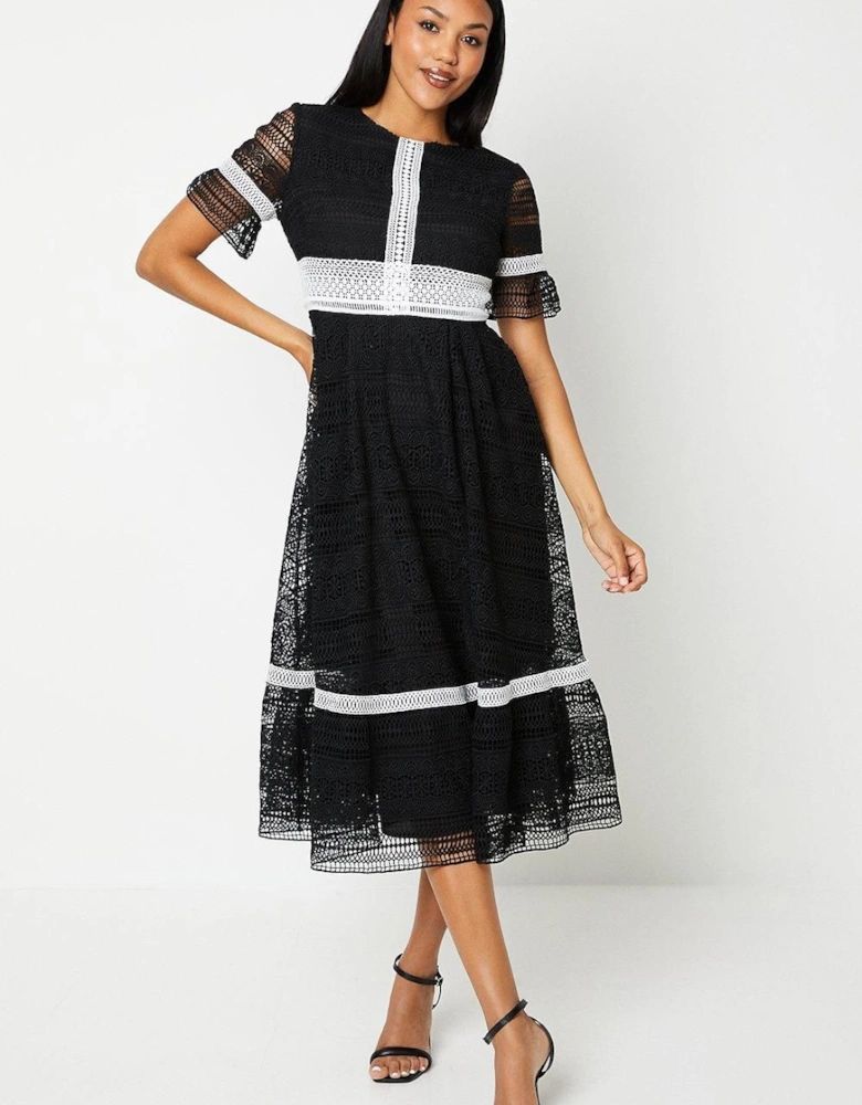 Lace Trim Detail Midi Dress