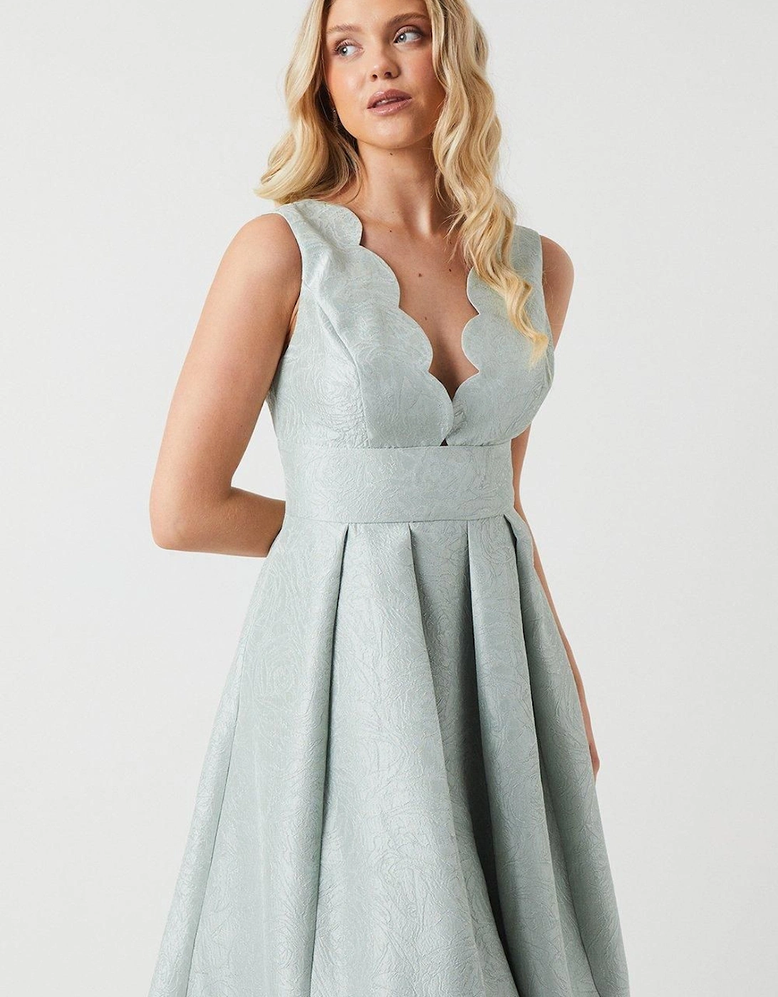 Jacquard Scallop Neck Maxi Bridesmaid Dress