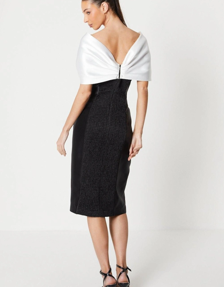 Contrast Twill Pencil Dress With Gathered Sleeves