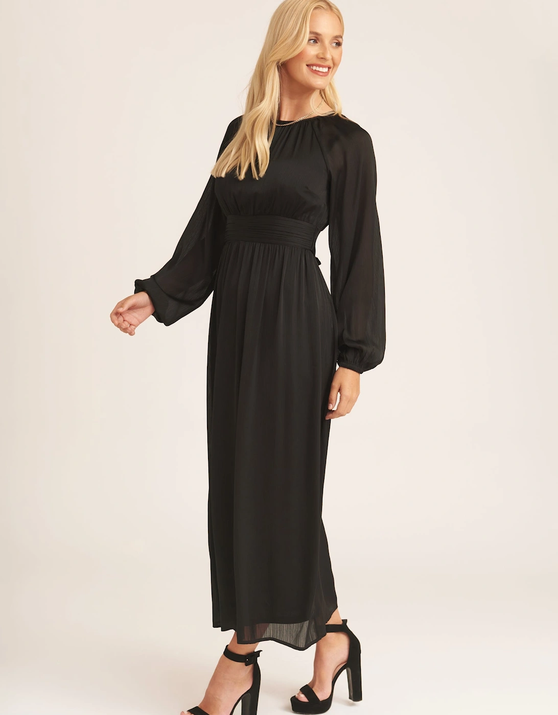 Black Crew Neck Twist Front Ruched Waist Maxi Dress