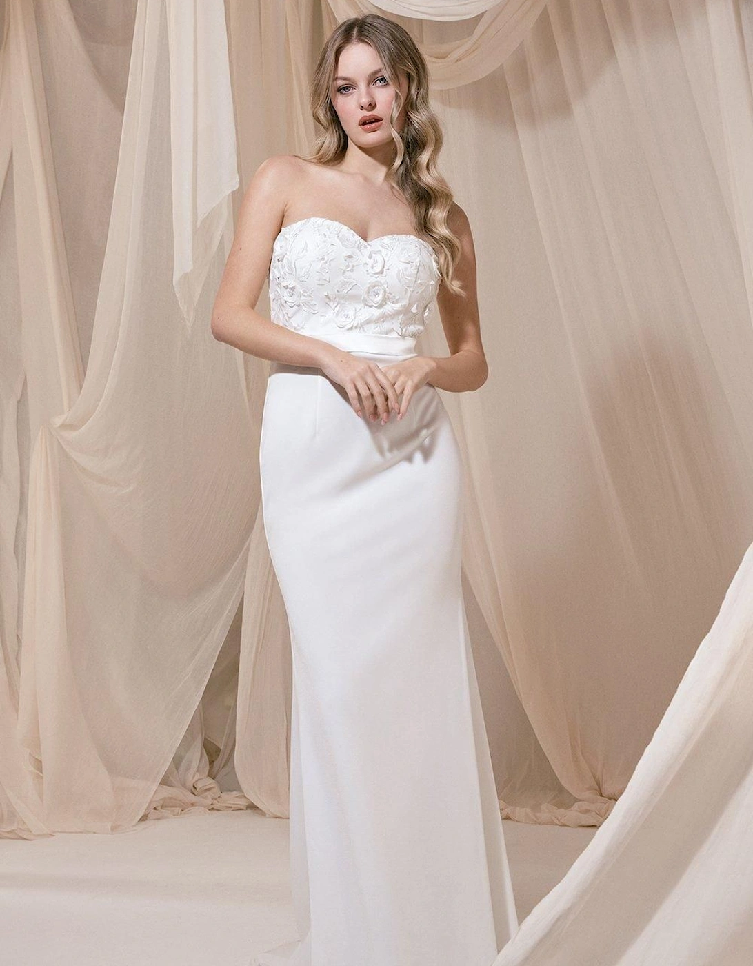 Sweetheart Neck Embellished Fishtail Bridal Dress