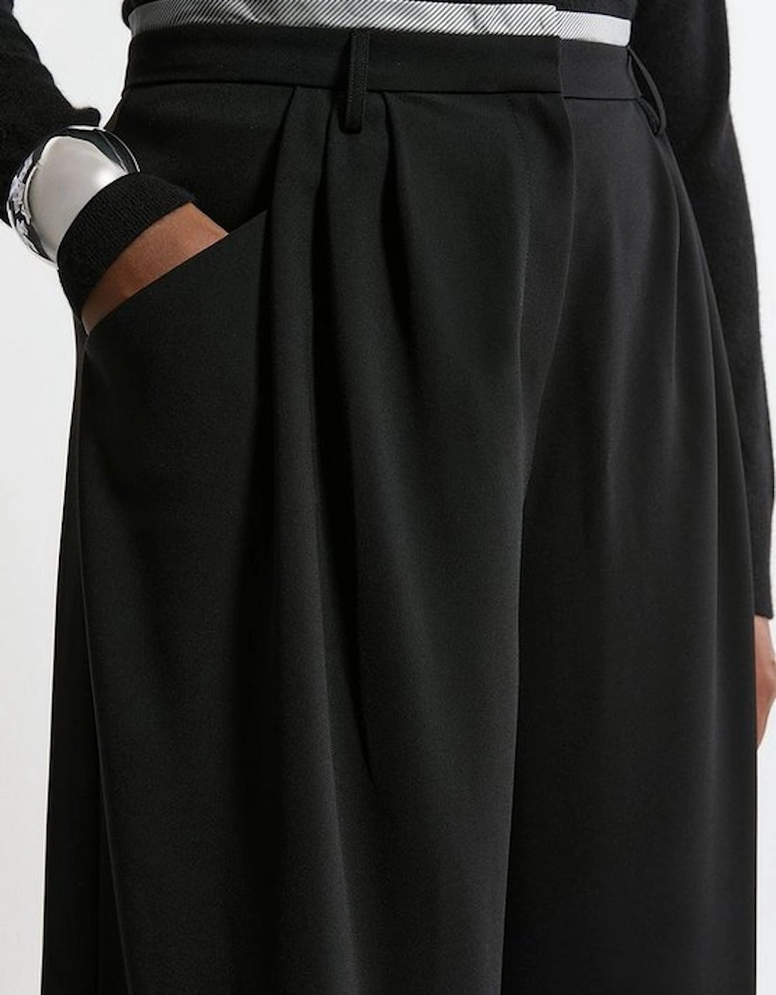 Plus Size Tailored Crepe Pleat Detail Wide Leg Trousers