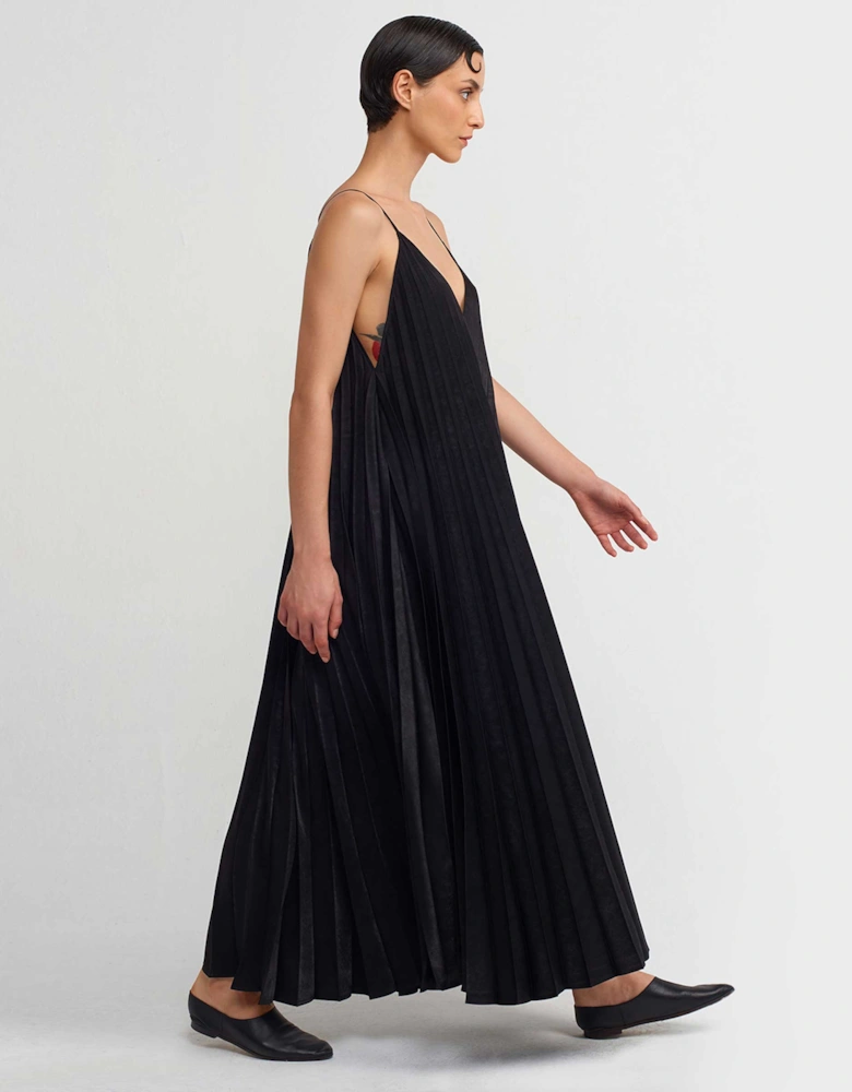 Spaghetti Strap Pleated Long Dress