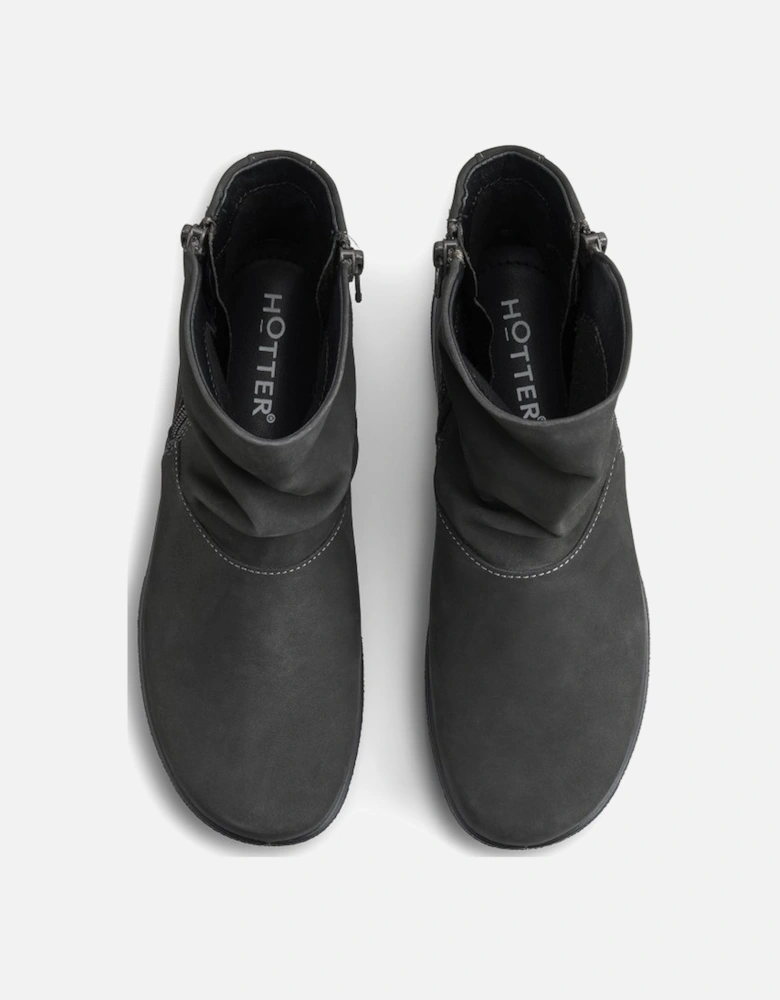 Whisper Womens Ankle Boots