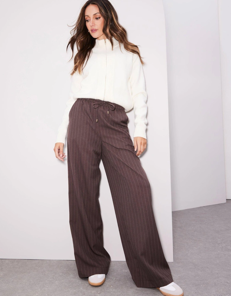 Wide Leg Pinstriped Trousers - Brown 