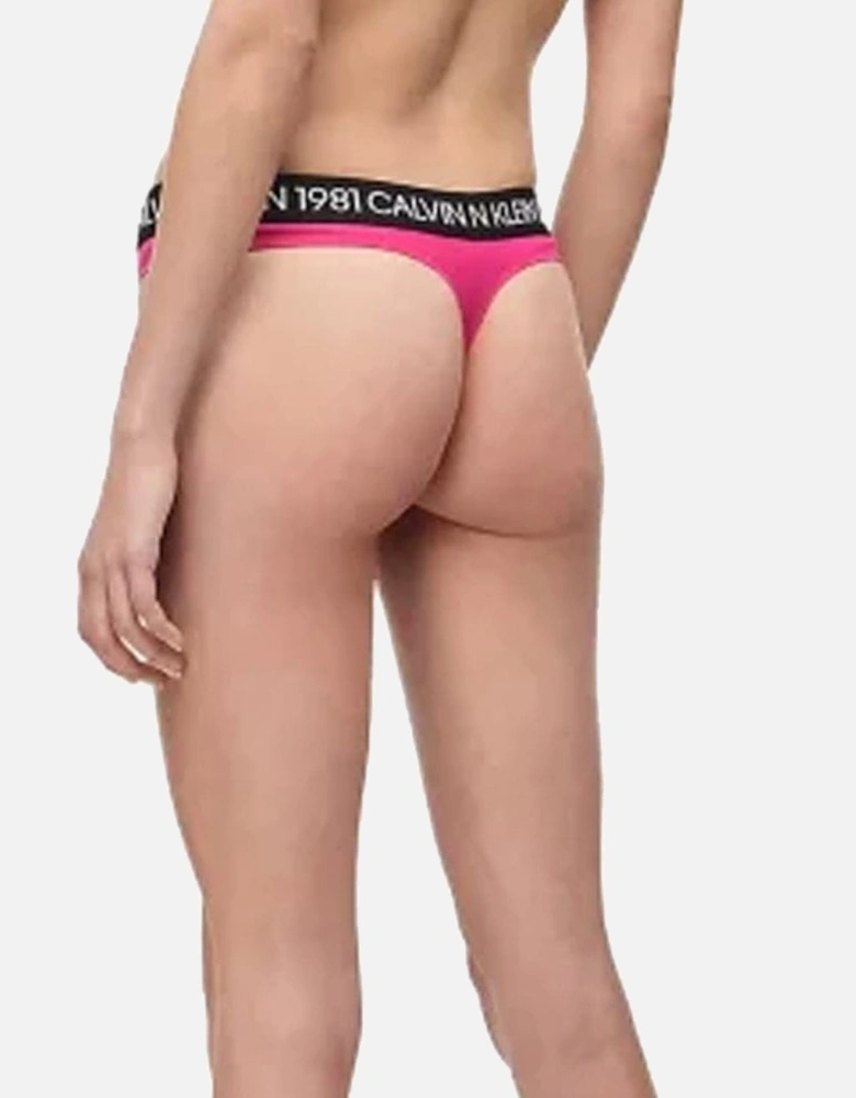 1981 Bold Cotton Thong, Quiver