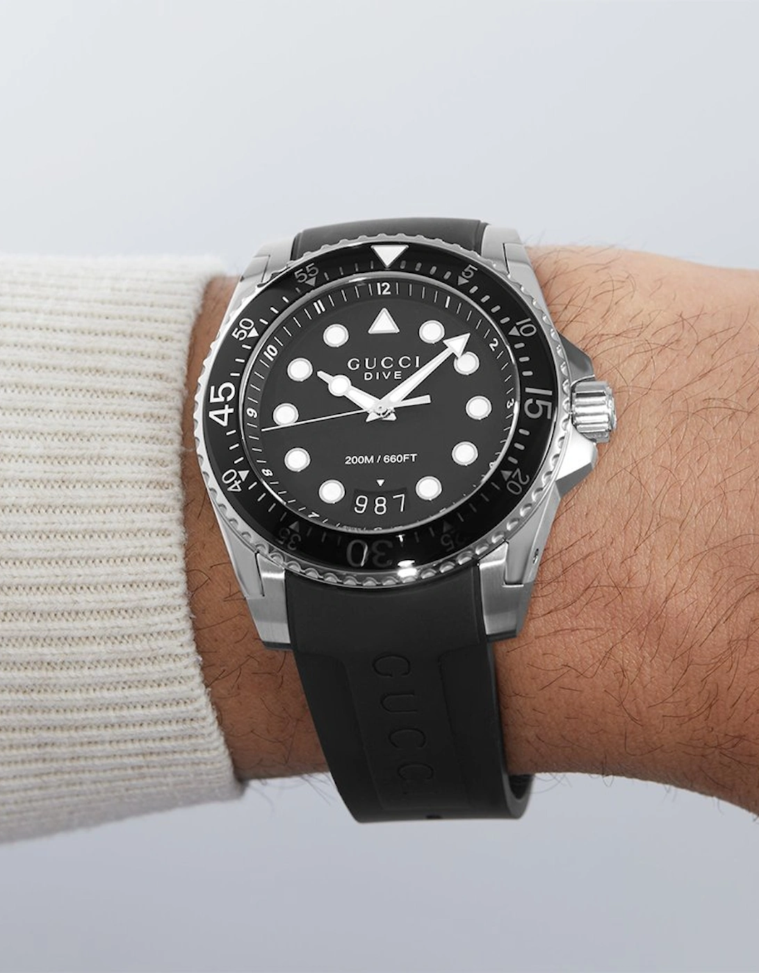 YA136204B Dive Black Men's Watch