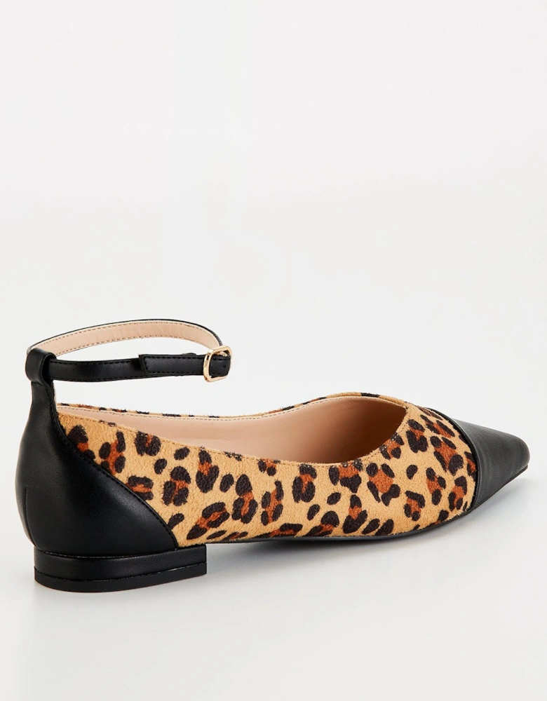 Oliny Pointed Toe Flat Shoe - Leopard/black