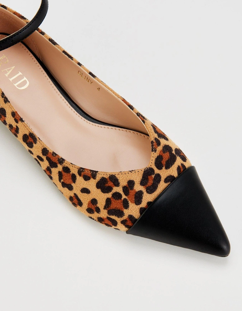 Oliny Pointed Toe Flat Shoe - Leopard/black