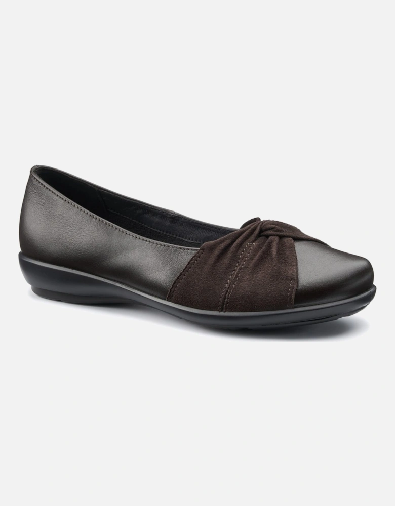 Lark Womens Casual Shoes