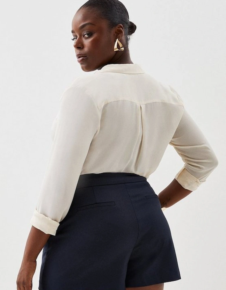 Plus Size Essential Techno Woven Short