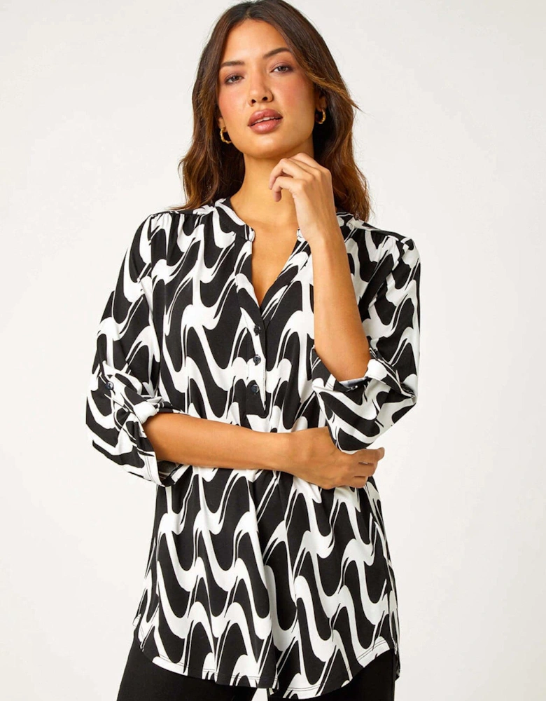 Geometric Print V-neck Stretch Blouse - Black