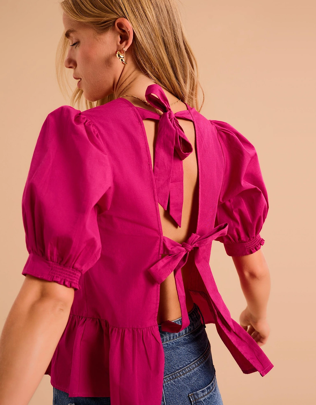 Ellie Frill Hem Puff Sleeve Cotton Blouse in Magenta