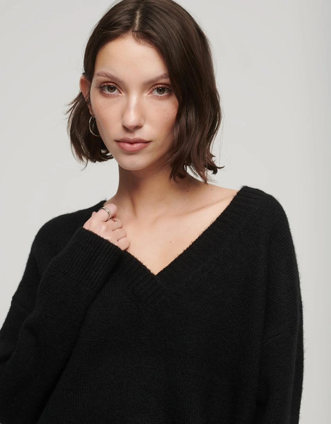 Women's Oversized V Neck Jumper Black