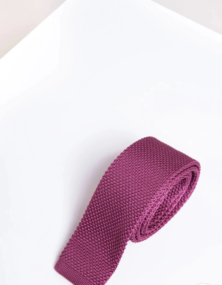 Knitted Tie - Berry