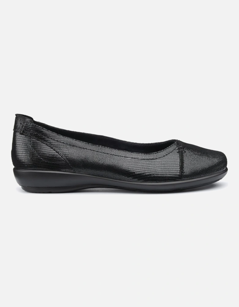 Robyn II Womens Wide Fit Pumps